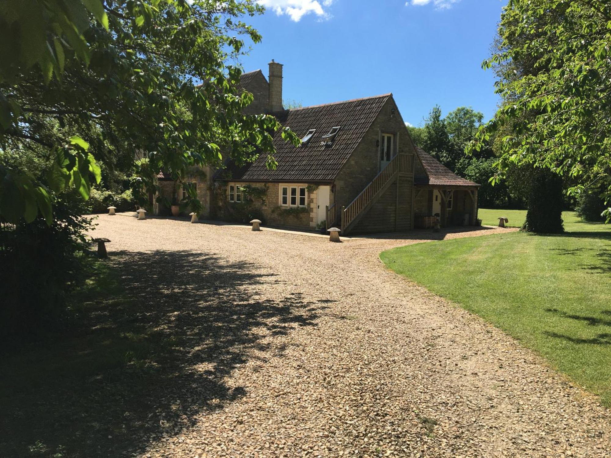 Great Ashley Farm Bed And Breakfast & Shepherds Huts Bradford-On-Avon Ngoại thất bức ảnh