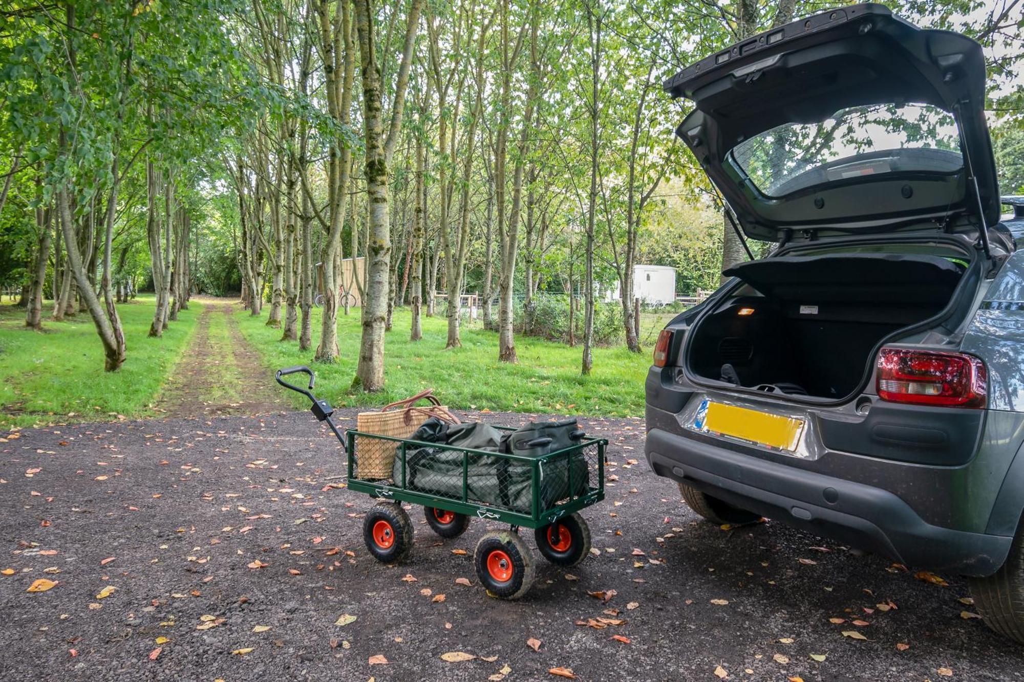 Great Ashley Farm Bed And Breakfast & Shepherds Huts Bradford-On-Avon Ngoại thất bức ảnh